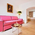 酒店 Boutiquehotel Zum Goldenen Hirschen