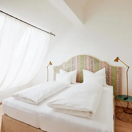 Hotel Boutiquehotel Zum Goldenen Hirschen