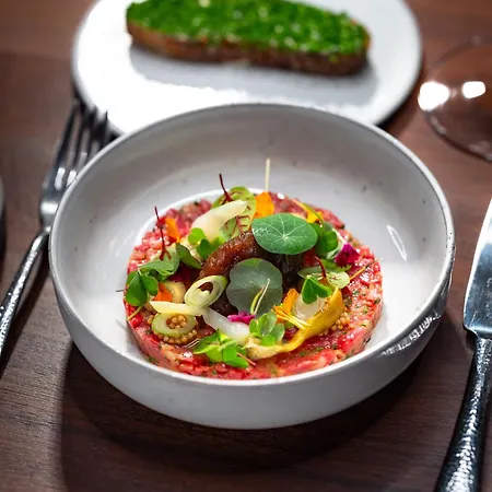 Boutiquehotel Zum Goldenen Hirschen 4*