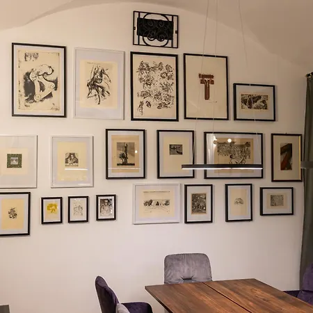 Boutiquehotel Zum Goldenen Hirschen 4*