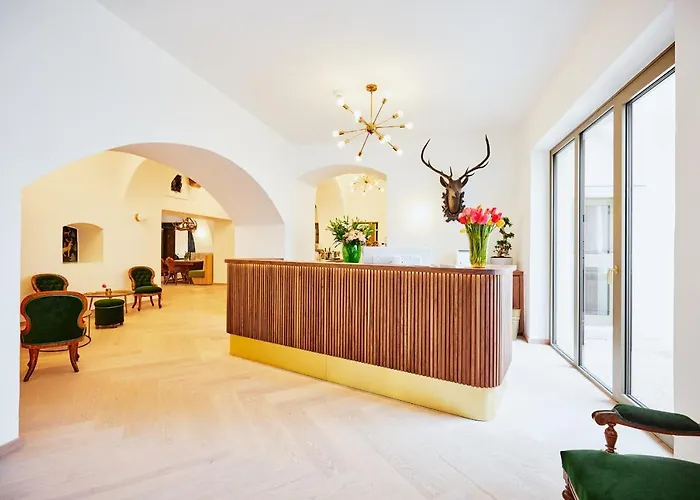 ホテル Boutiquehotel Zum Goldenen Hirschen 4*