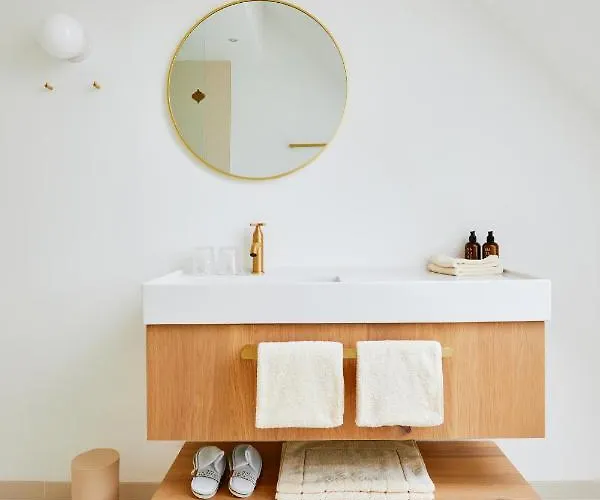 ホテル Boutiquehotel Zum Goldenen Hirschen グムンデン