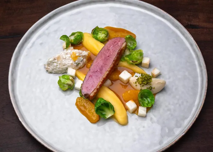 Boutiquehotel Zum Goldenen Hirschen Szálloda 4*