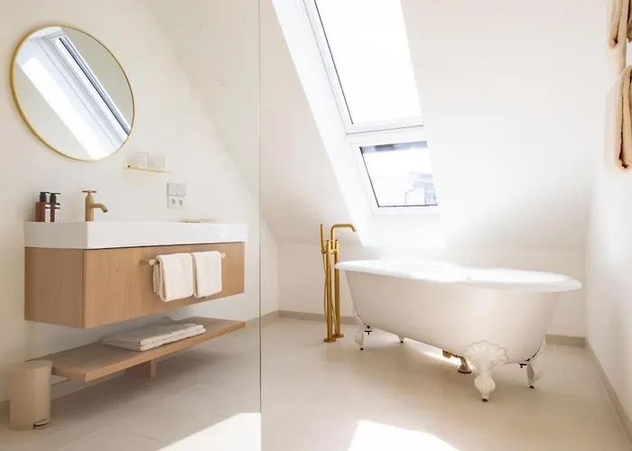 ホテル Boutiquehotel Zum Goldenen Hirschen グムンデン