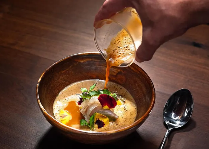 ホテル Boutiquehotel Zum Goldenen Hirschen グムンデン