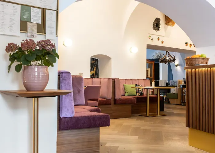 Boutiquehotel Zum Goldenen Hirschen Szálloda 4*