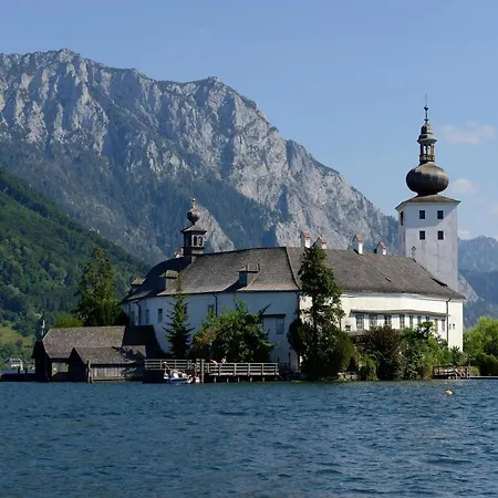 Boutiquehotel Zum Goldenen Hirschen 4* غموندين