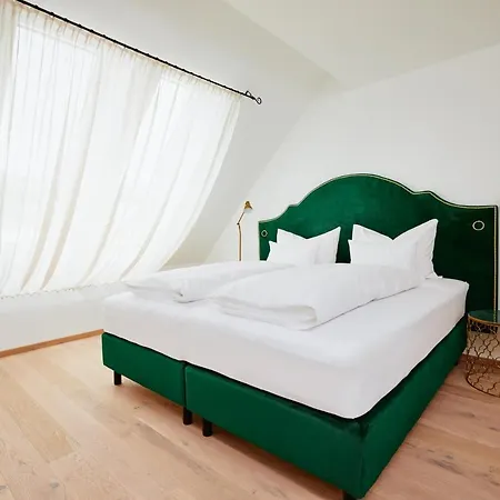 فندق Boutiquehotel Zum Goldenen Hirschen