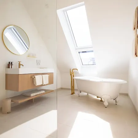 Отель Boutiquehotel Zum Goldenen Hirschen Гмунден