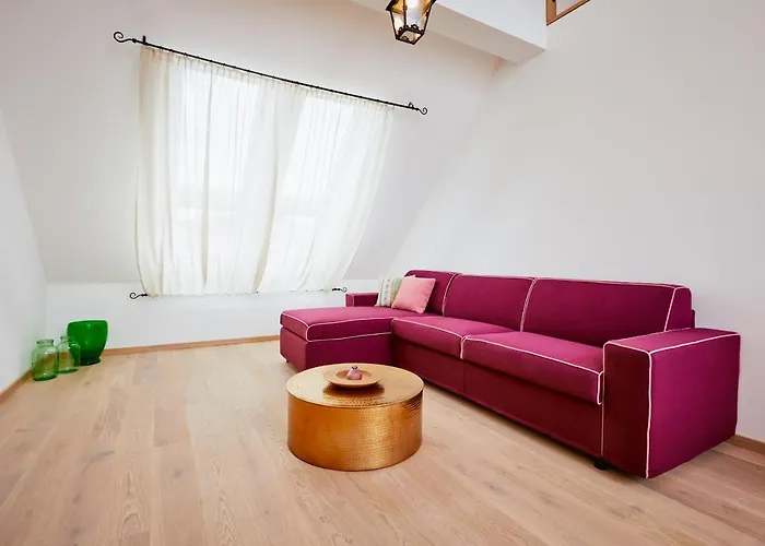 Hotel Boutiquehotel Zum Goldenen Hirschen 4*